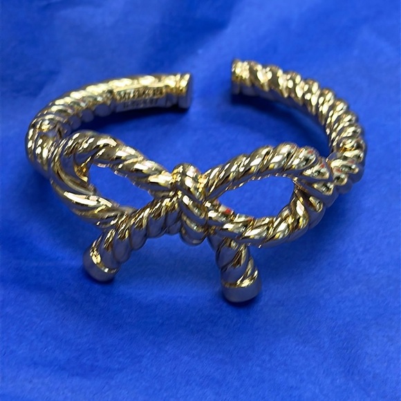 BRIGHTON My Flat in London’ gold twist bow bracelet with crystal ends - Picture 2 of 6